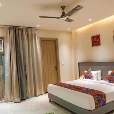 Hotel Global Corporate نويدا المظهر الخارجي الصورة